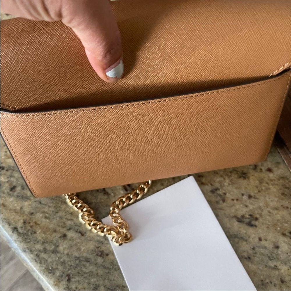 SOLD.   Tory Burch chain wallet / crossbody - Picture 4 of 10